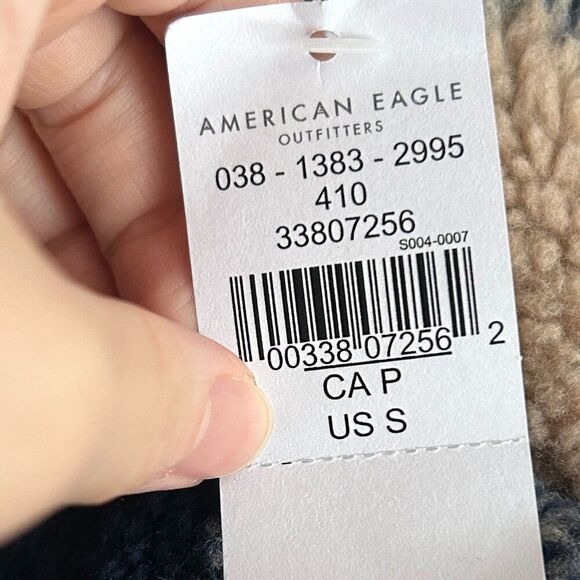 NWT American Eagle Checkered Zip-Up Sherpa Shacket - Picture 11 of 12